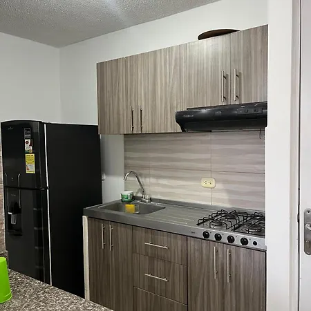 Apartamento Amoblado En Parque Heredia